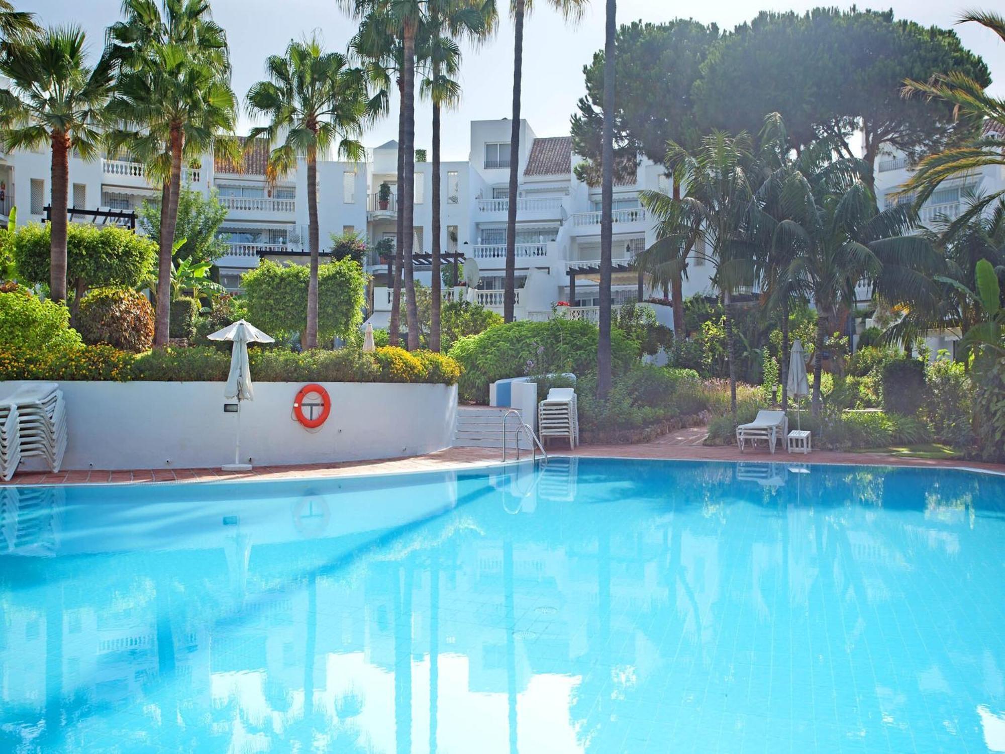 White Pearl Elviria H1 * Marbella
