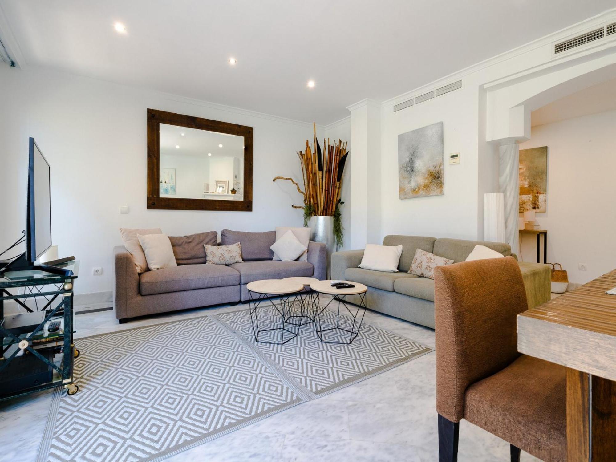 White Pearl Elviria H1 Apartment *